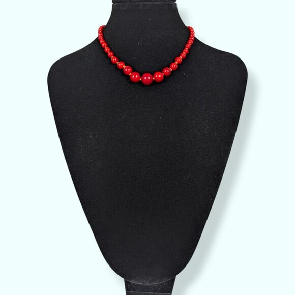 V. Knotted Red Glass Choker Necklace - Picture 2 of 6